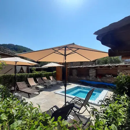 Maison d'hôtes скендерова къща къщичка алиса *