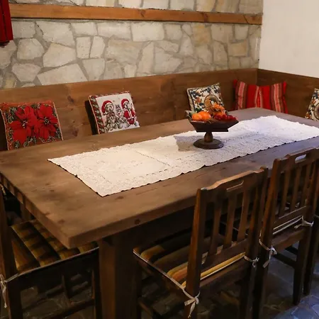 тодорината къща Guest house Leshten