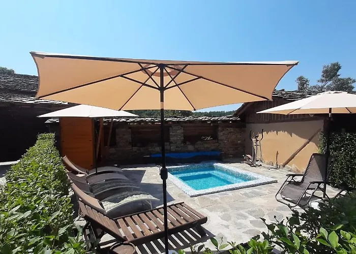 Maison d'hôtes скендерова къща къщичка алиса *